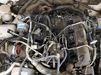 6.5 diesel engine with intake manifold removed