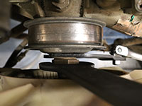 Wrench on fan clutch pulley