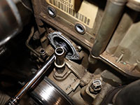 loosening HPOP gear bolt