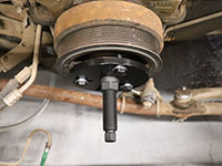 crankshaft damper puller installed