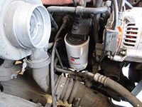 Installing Fleetguard oil filter